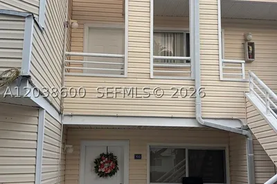 3433 NW 44th St #203 1