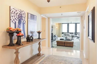5380 N Ocean Dr #5J 1