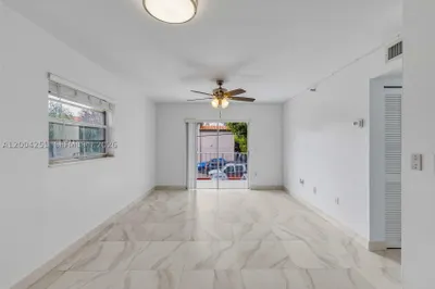 140 NW 14th Ave #9 1
