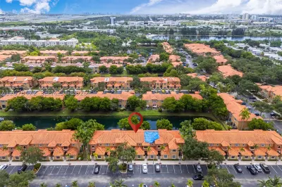4956 Leeward Ln #3804 1