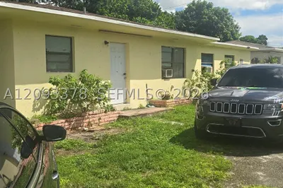 11351 NW 11th Ave 1