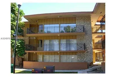 4850 SW 63rd Ter #114 1