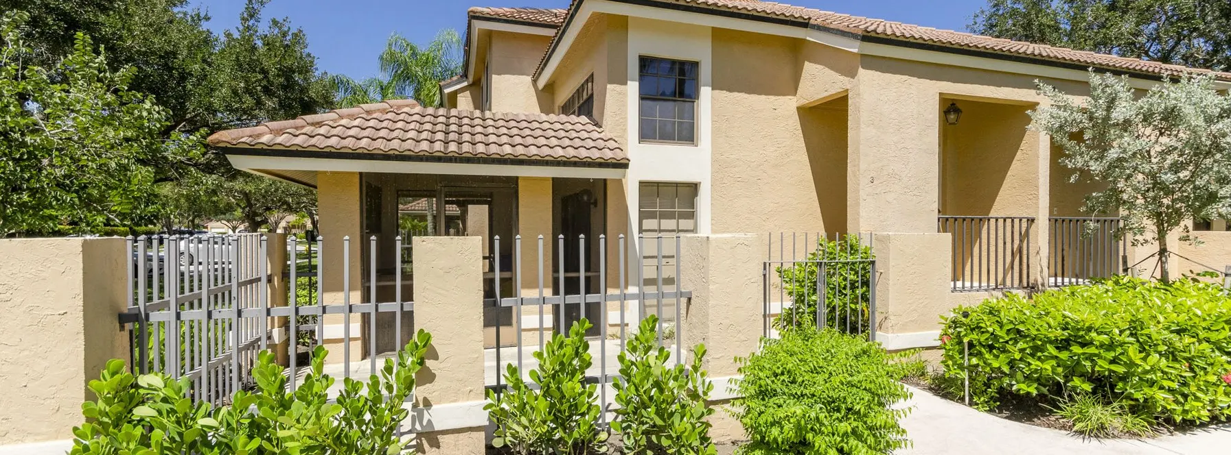 Just Listed | 382 Prestwick Circle #3