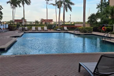 1801 N Flagler Dr #822 1
