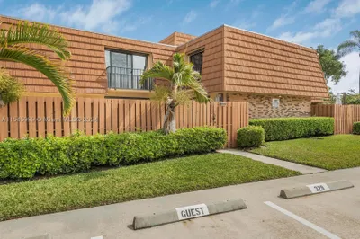 2600 Garden Ct 1