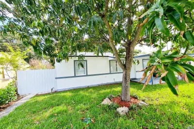 316 NW 100th Ter 1