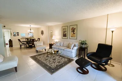 4725 Lucerne Lakes Boulevard #115 1