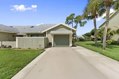 1431 SE Colchester Circle 1