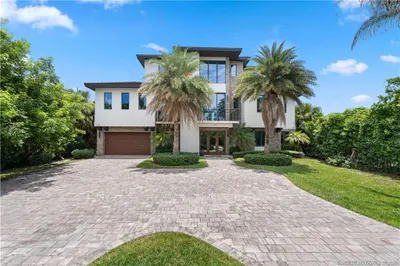 7900 S Ocean Drive 1