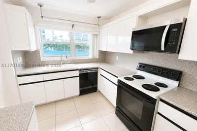 1825 S Ocean Dr #401 1