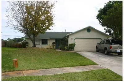 5076 El Claro Circle 1