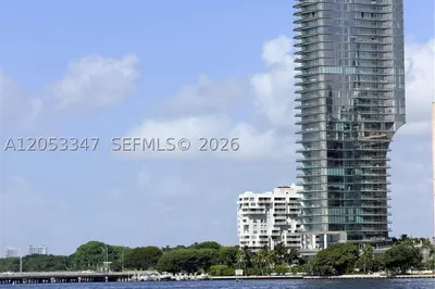 175 SE 25 ROAD #902 1