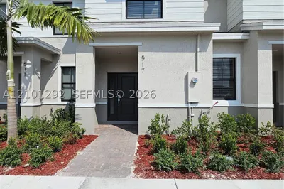 517 NE 15th St 1