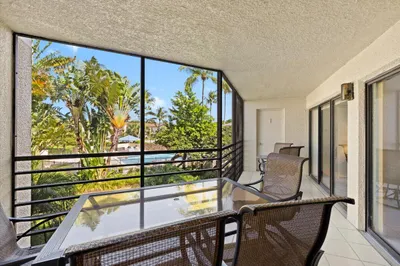5851 Camino Del Sol #203 1