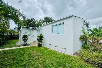 920 N 26th Ave 0 1