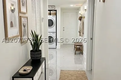305 NE 58th Ter 0 1