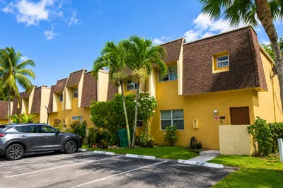 5728 5728 Blueberry Ct, Unit #38 Circle 1