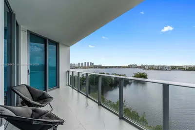 17111 BISCAYNE BL #506 1