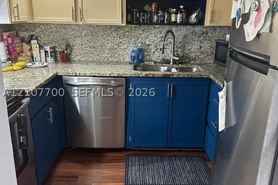 840 SW 74th Ave 1