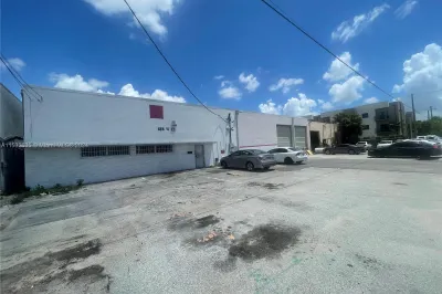 Hialeah Commercial 1