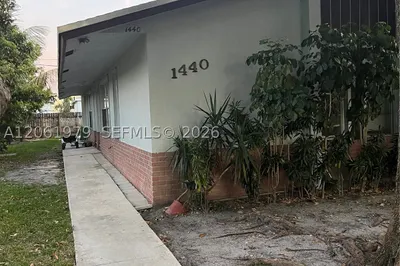 1440 SW 41st Ave #1-2 1